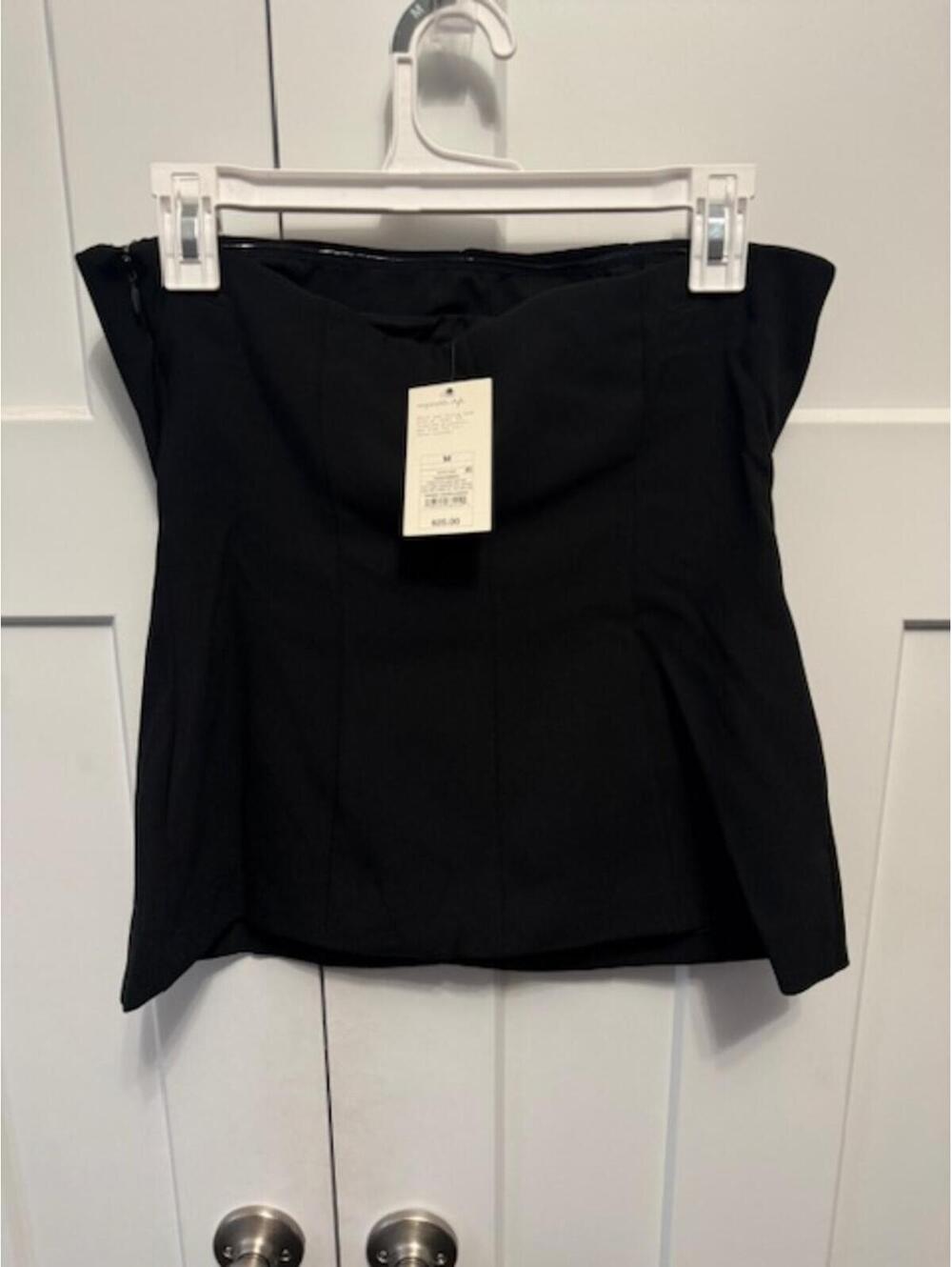 A new day black strapless top structured w/zipper staple piece size Medium NWT